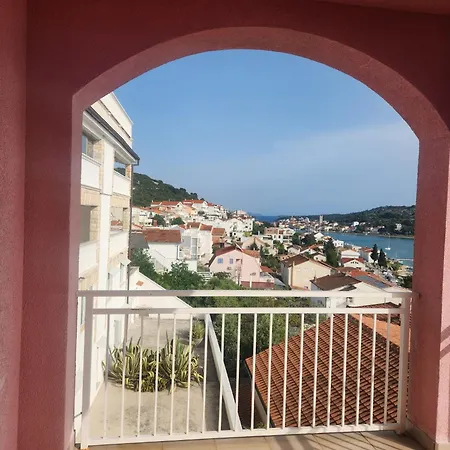 Seasalt Apartman Tisno