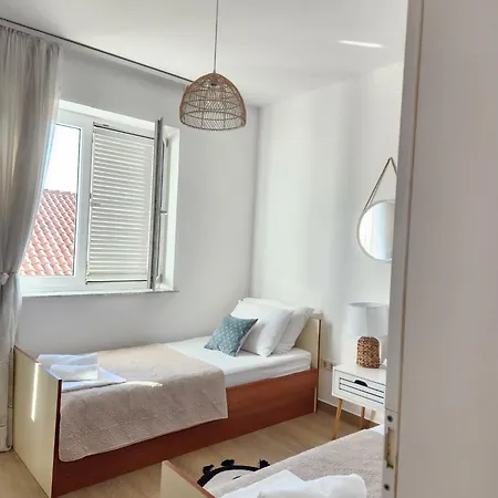 Seasalt Apartman Tisno